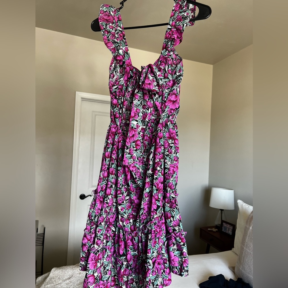Dress - Picture 2 of 4